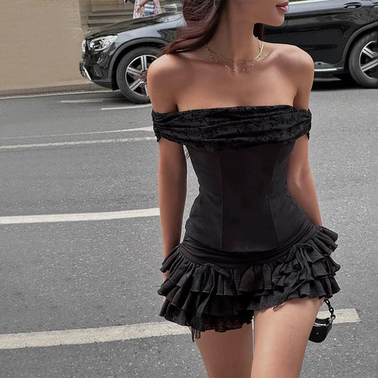 One-Shoulder Tube Top & Lace Short Skirt Suit