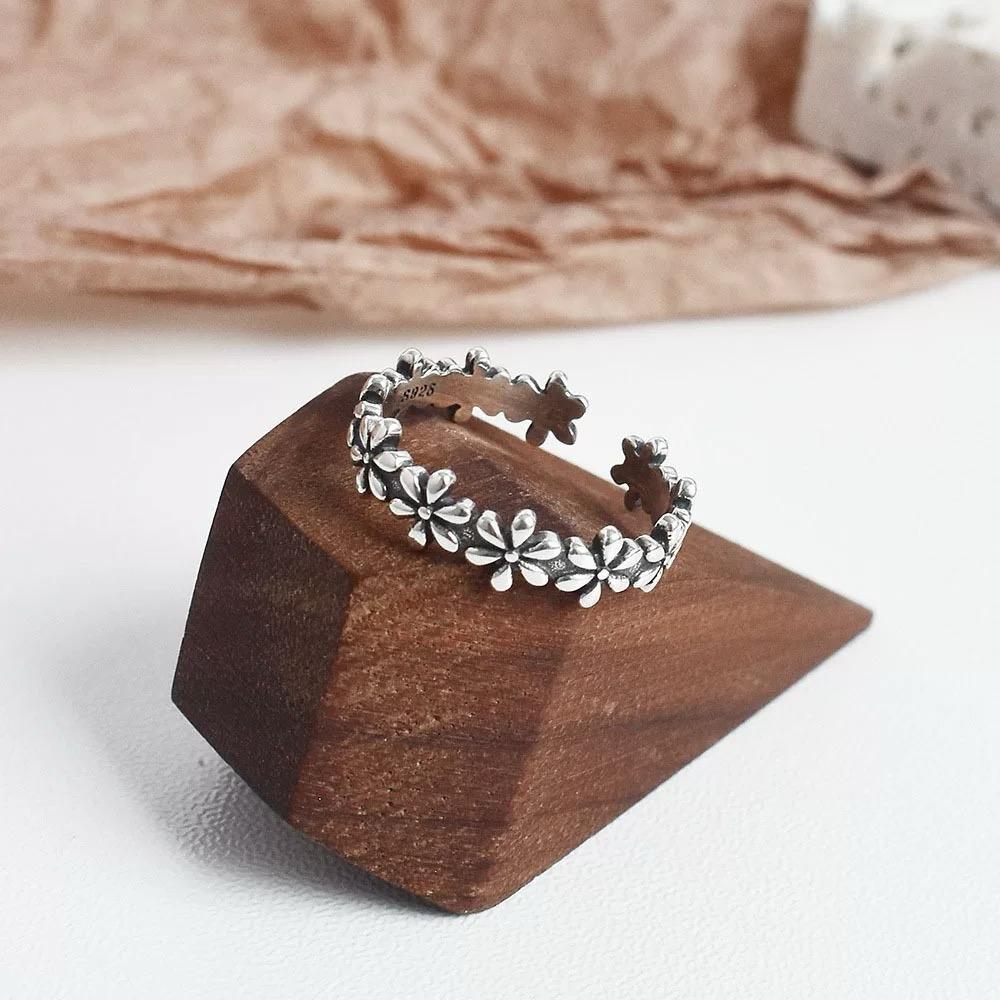 Silver Flower Ring
