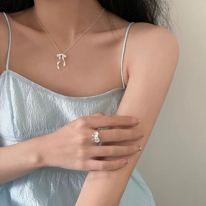 Sweet Ribbon Bow Pendent