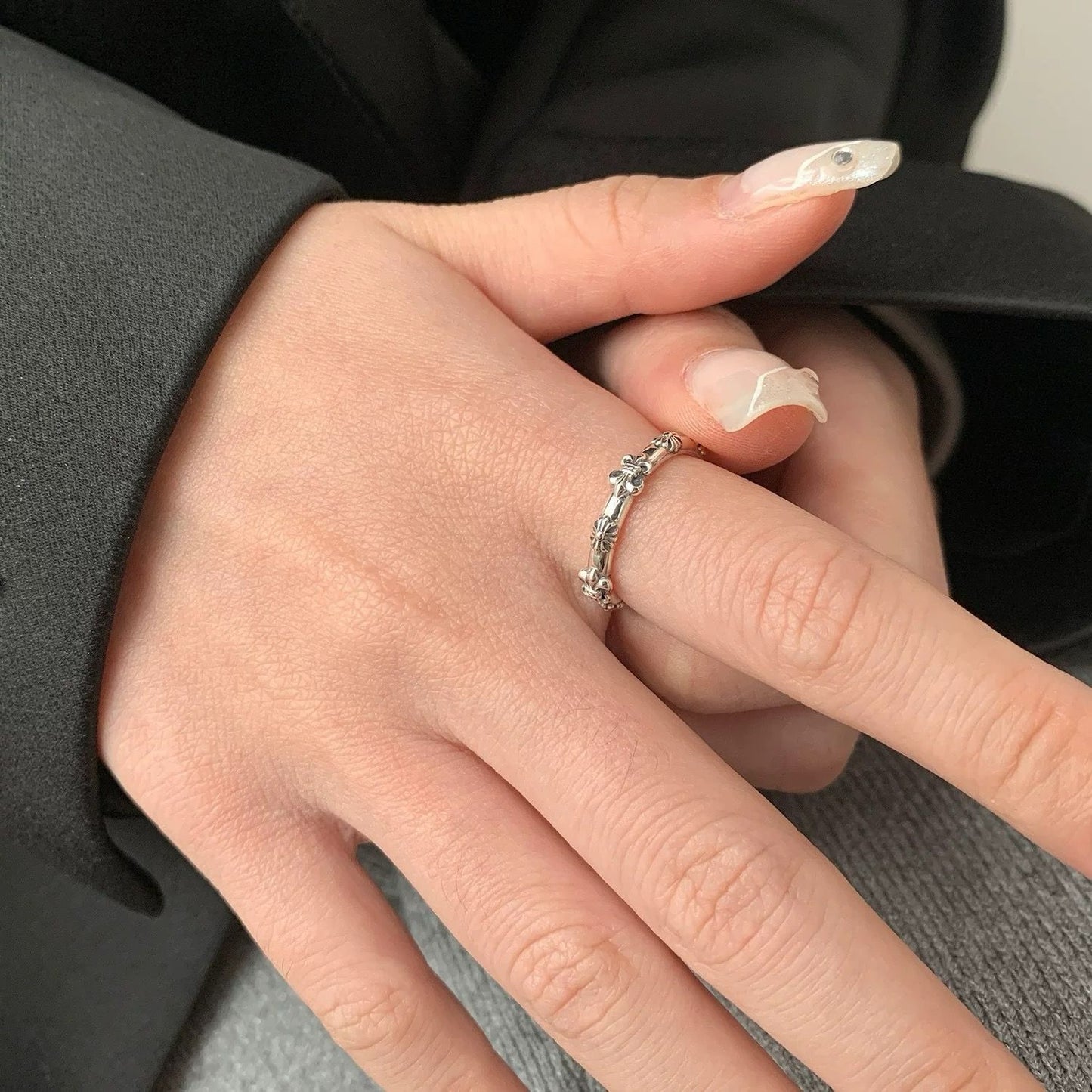 Silver Cross Military Flower Relief Ring