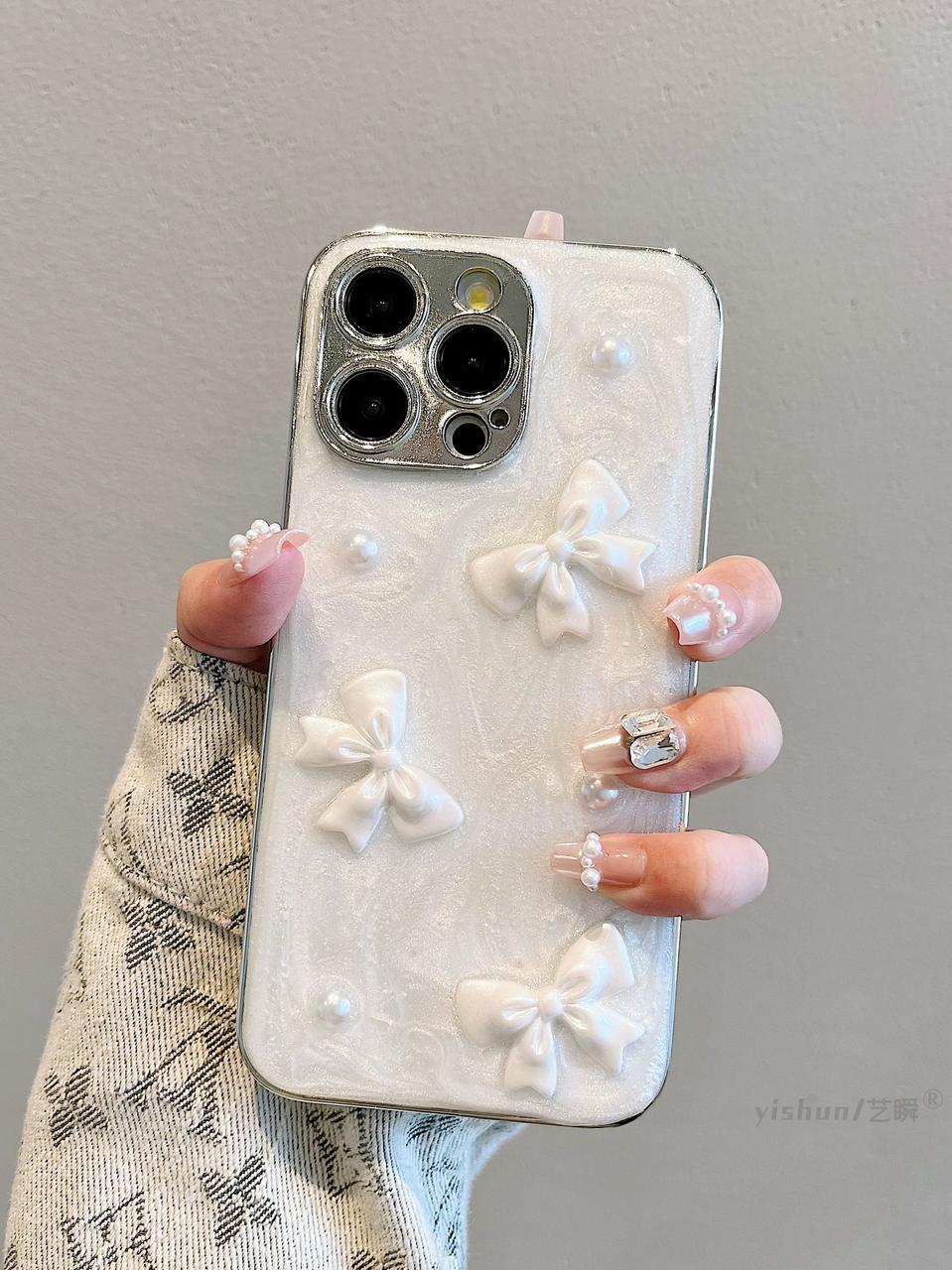 Beautiful Three-Dimensional Pearl Bow Phone Case