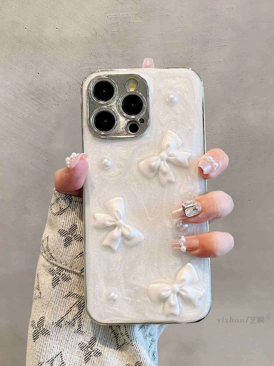 Beautiful Three-Dimensional Pearl Bow Phone Case