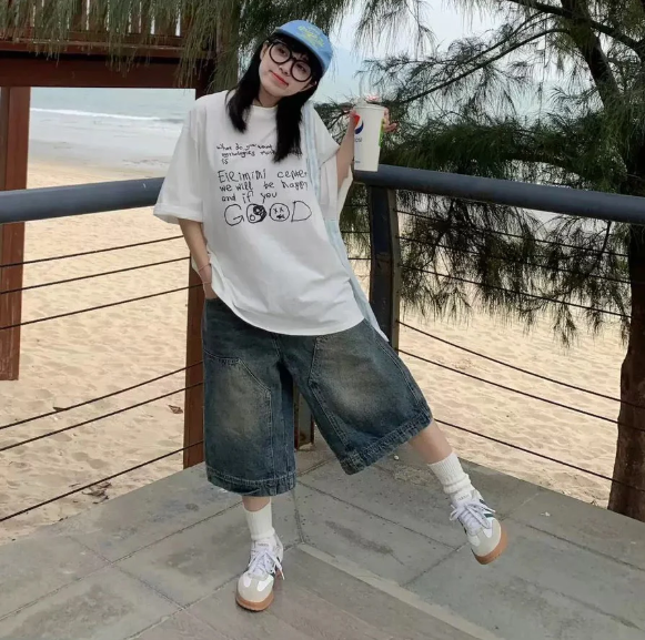 Uni Pandaa Vintage Fade Denim Jorts