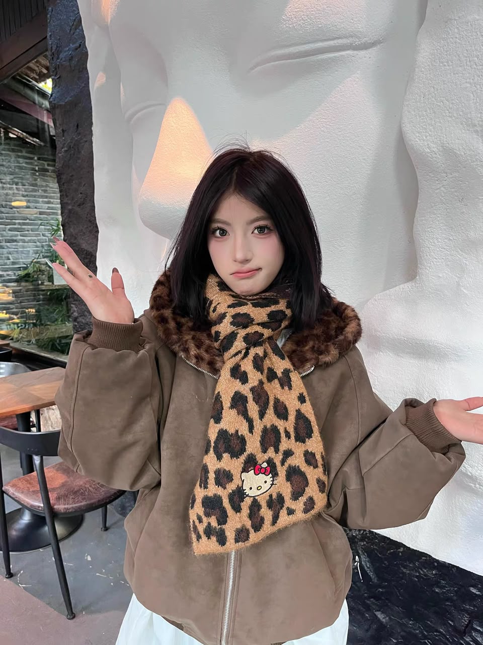 Uni Pandaa Kitty leopard print knit scarf