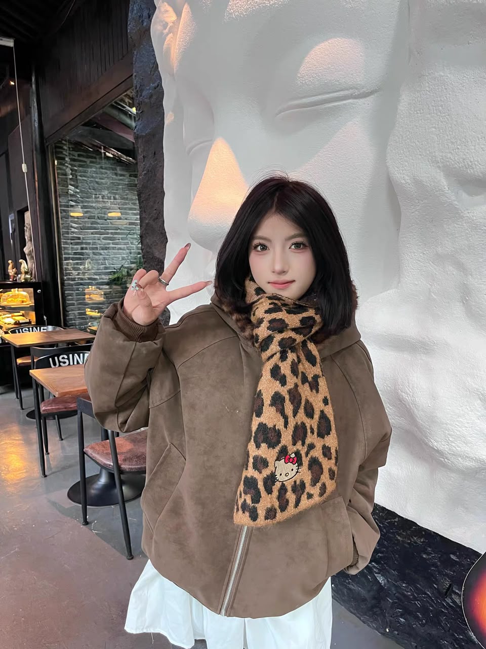 Uni Pandaa Kitty leopard print knit scarf