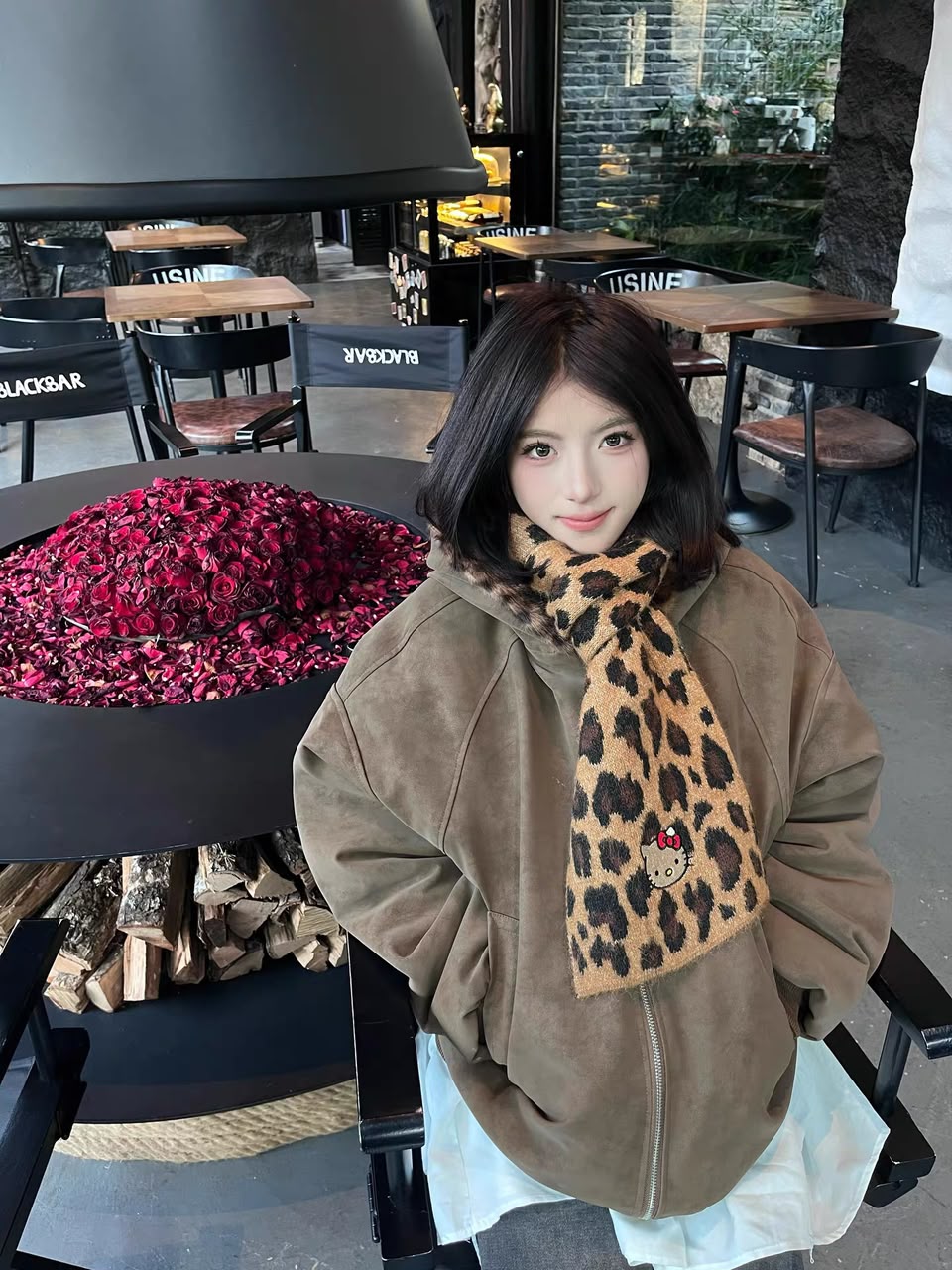 Uni Pandaa Kitty leopard print knit scarf