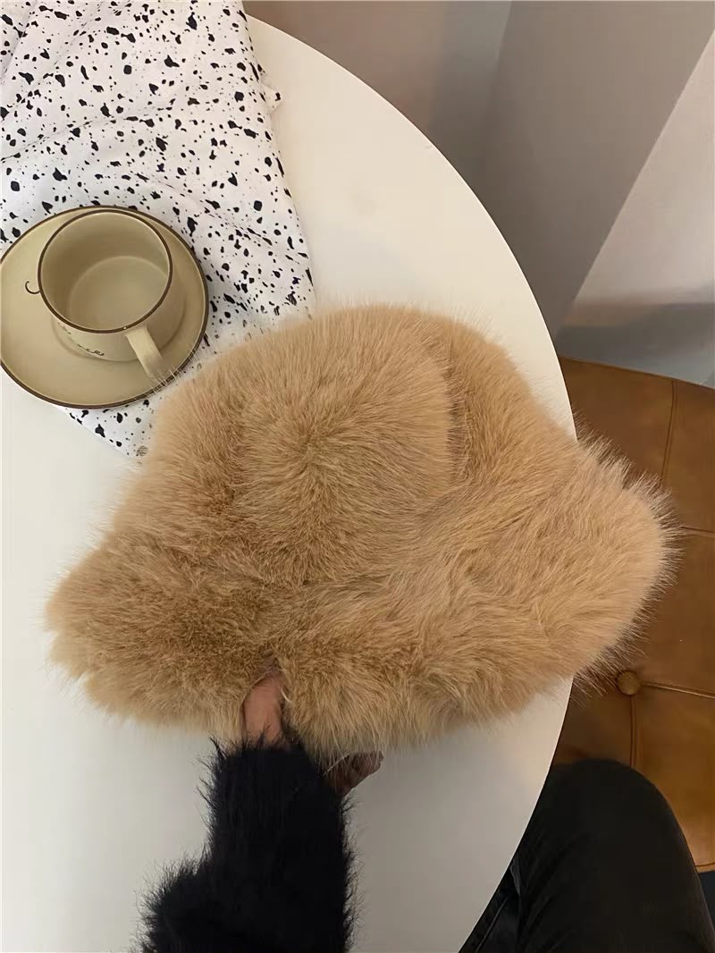 Uni Pandaa faux fur bucket hat