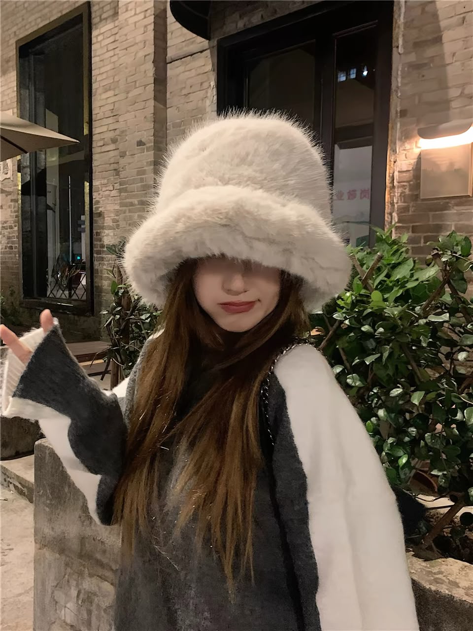 Uni Pandaa faux fur bucket hat