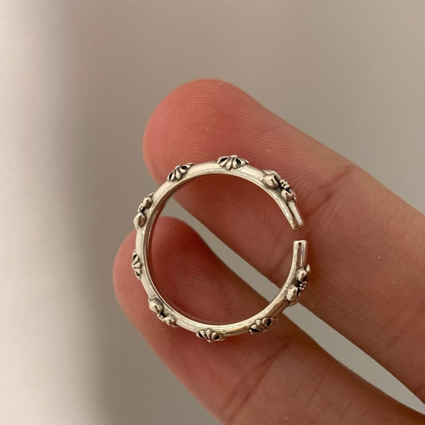 Silver Cross Military Flower Relief Ring